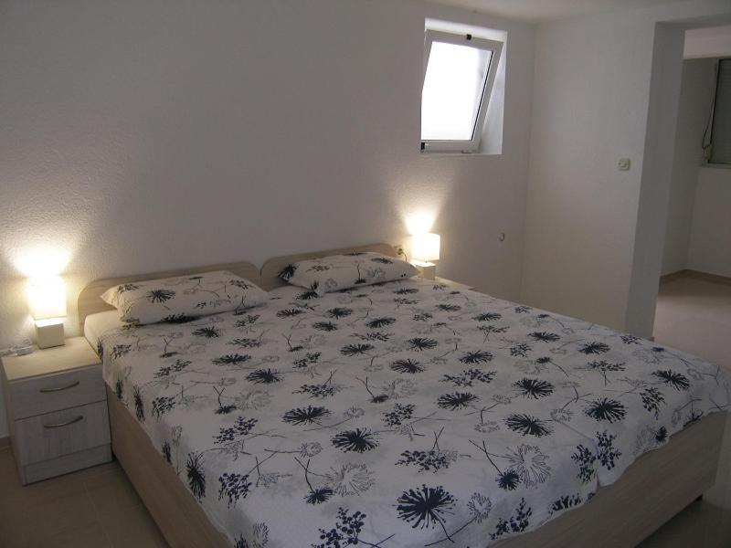 Apartmani Matela เพทรอซาเน ภายนอก รูปภาพ