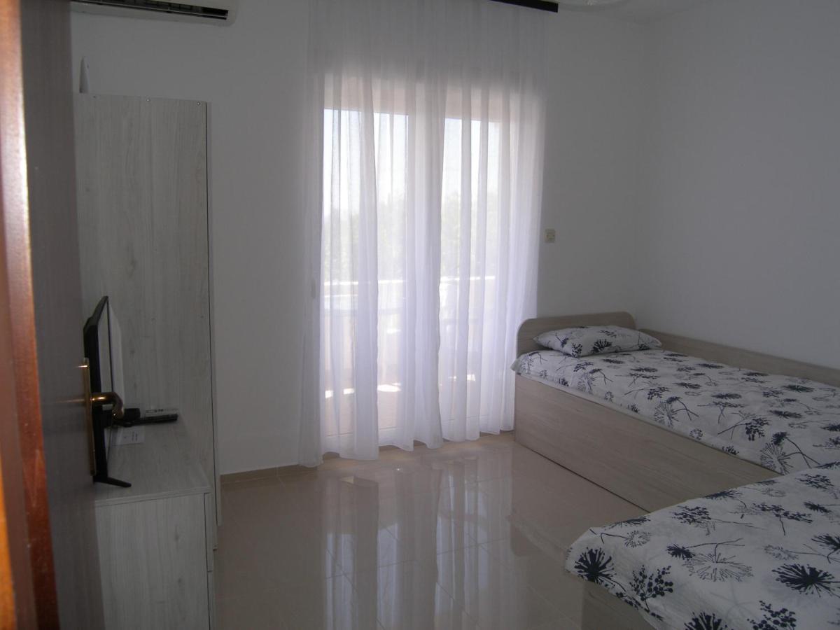 Apartmani Matela เพทรอซาเน ภายนอก รูปภาพ