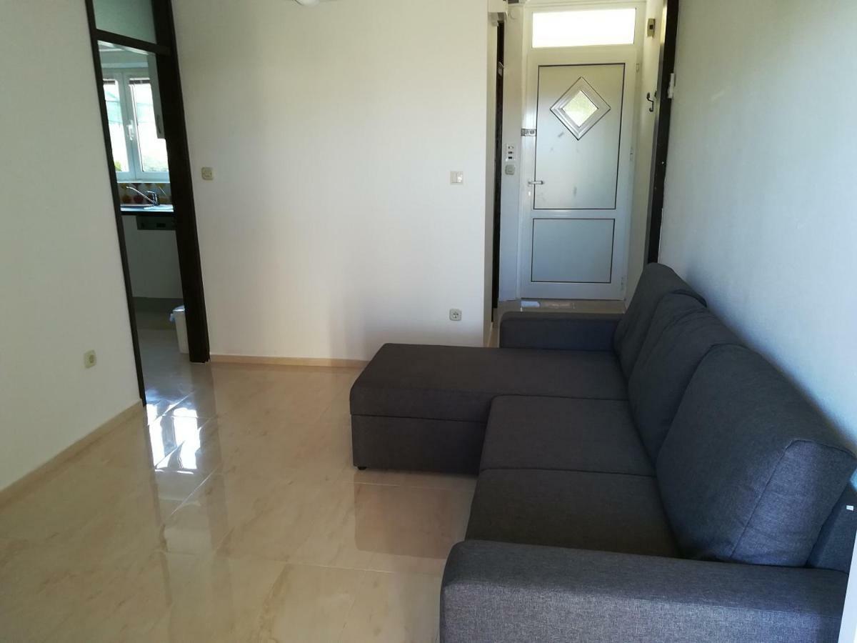 Apartmani Matela เพทรอซาเน ภายนอก รูปภาพ