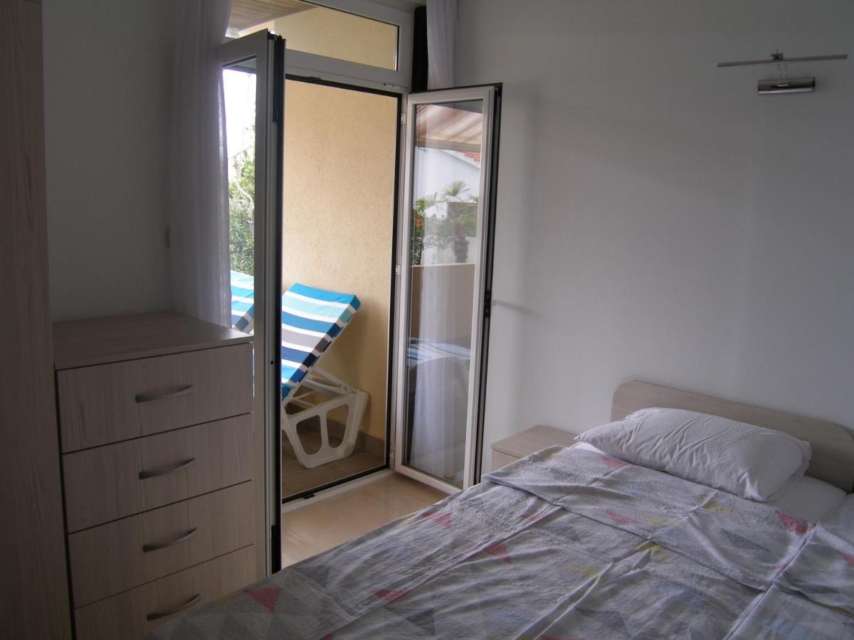 Apartmani Matela เพทรอซาเน ภายนอก รูปภาพ