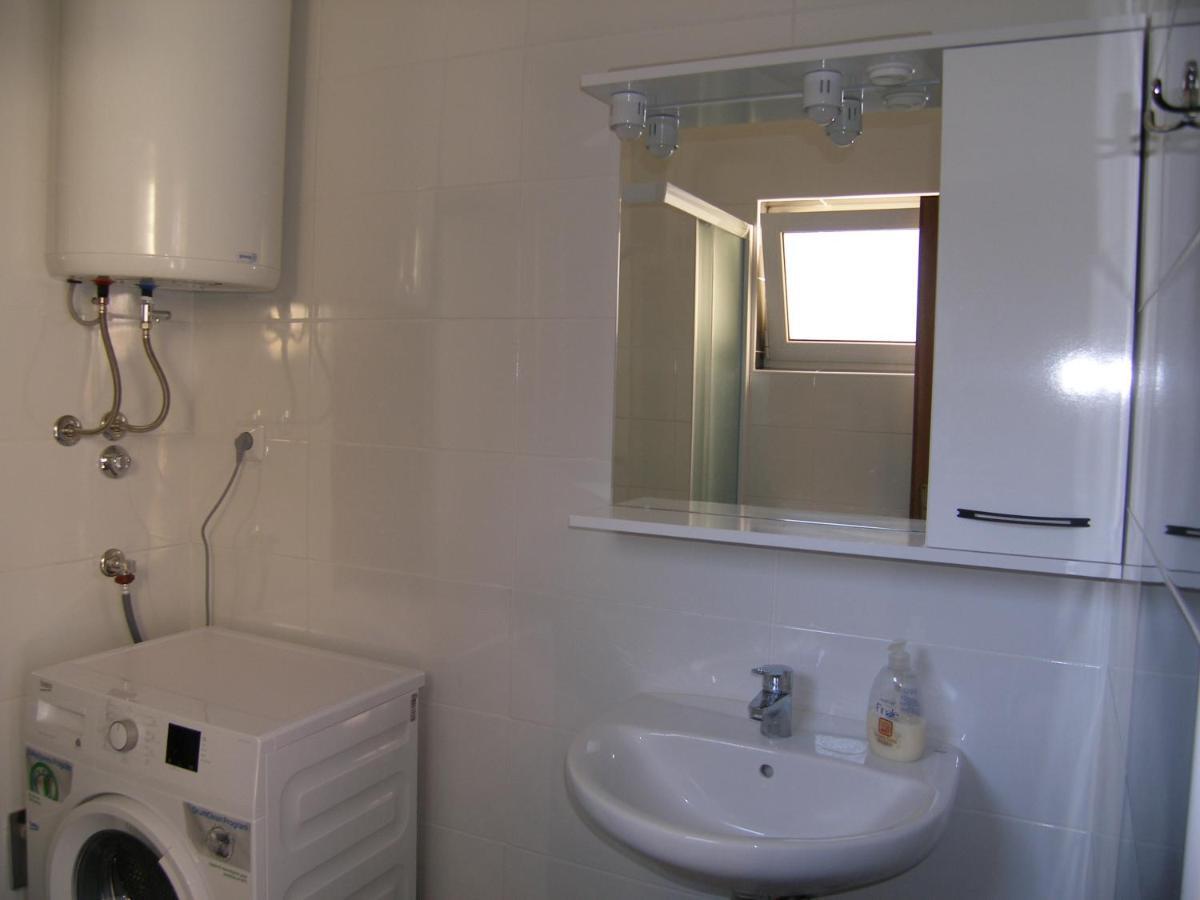 Apartmani Matela เพทรอซาเน ภายนอก รูปภาพ